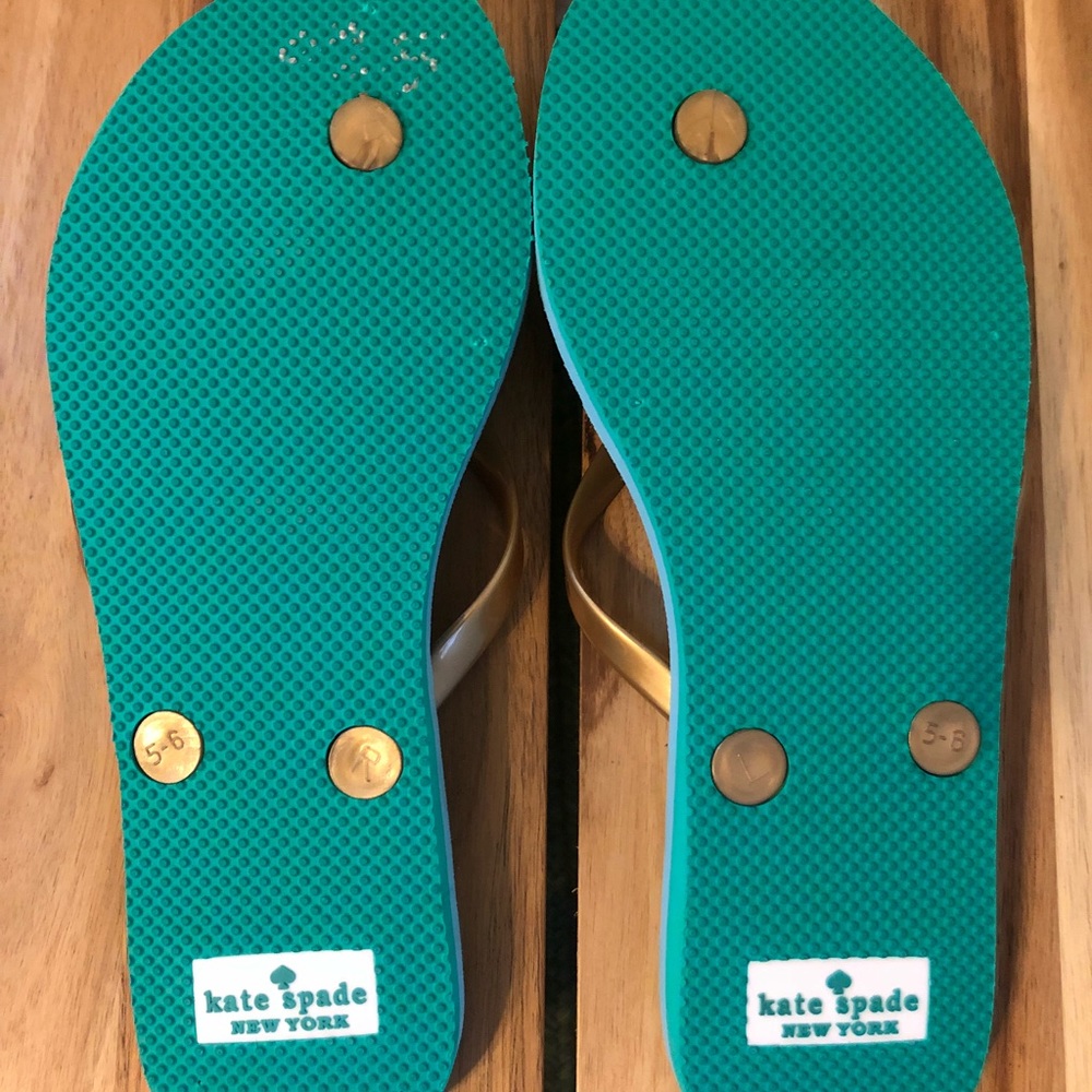 Kate spade New York flip flops size 5/6